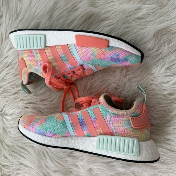adidas gazelle silver green womens Adidas Women's NMD R1 Shoes main image 0